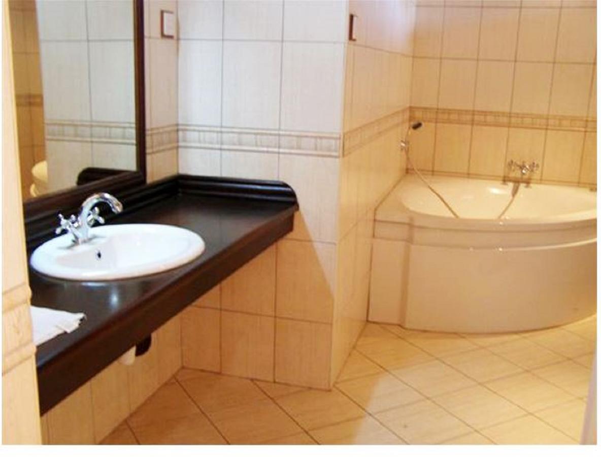 Ryan'S Bay Hotel Mwanza Ngoại thất bức ảnh